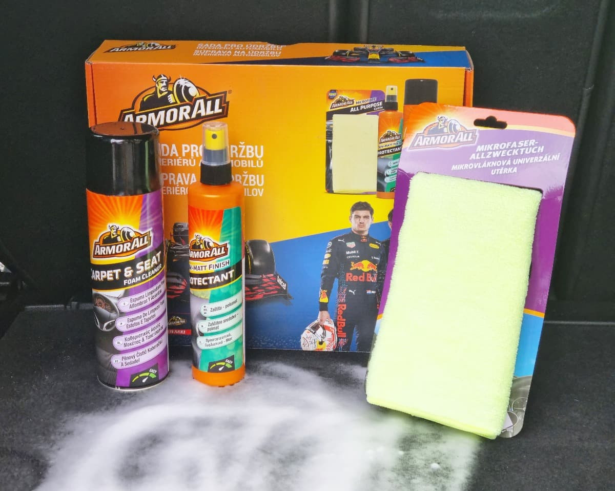 <p>Vyčistite čalúnenie svojho auta rýchlo a jednoducho</p> | AutoMax Group