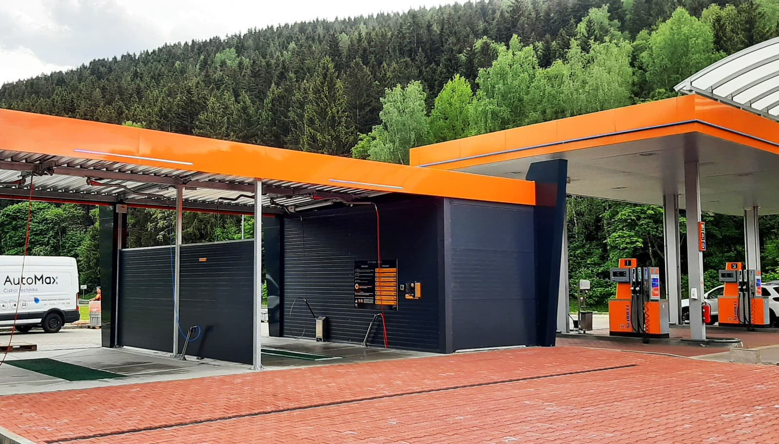 <p>4 důvody, proč se vyplatí investovat do myčky aut u čerpací stanice</p> | AutoMax Group