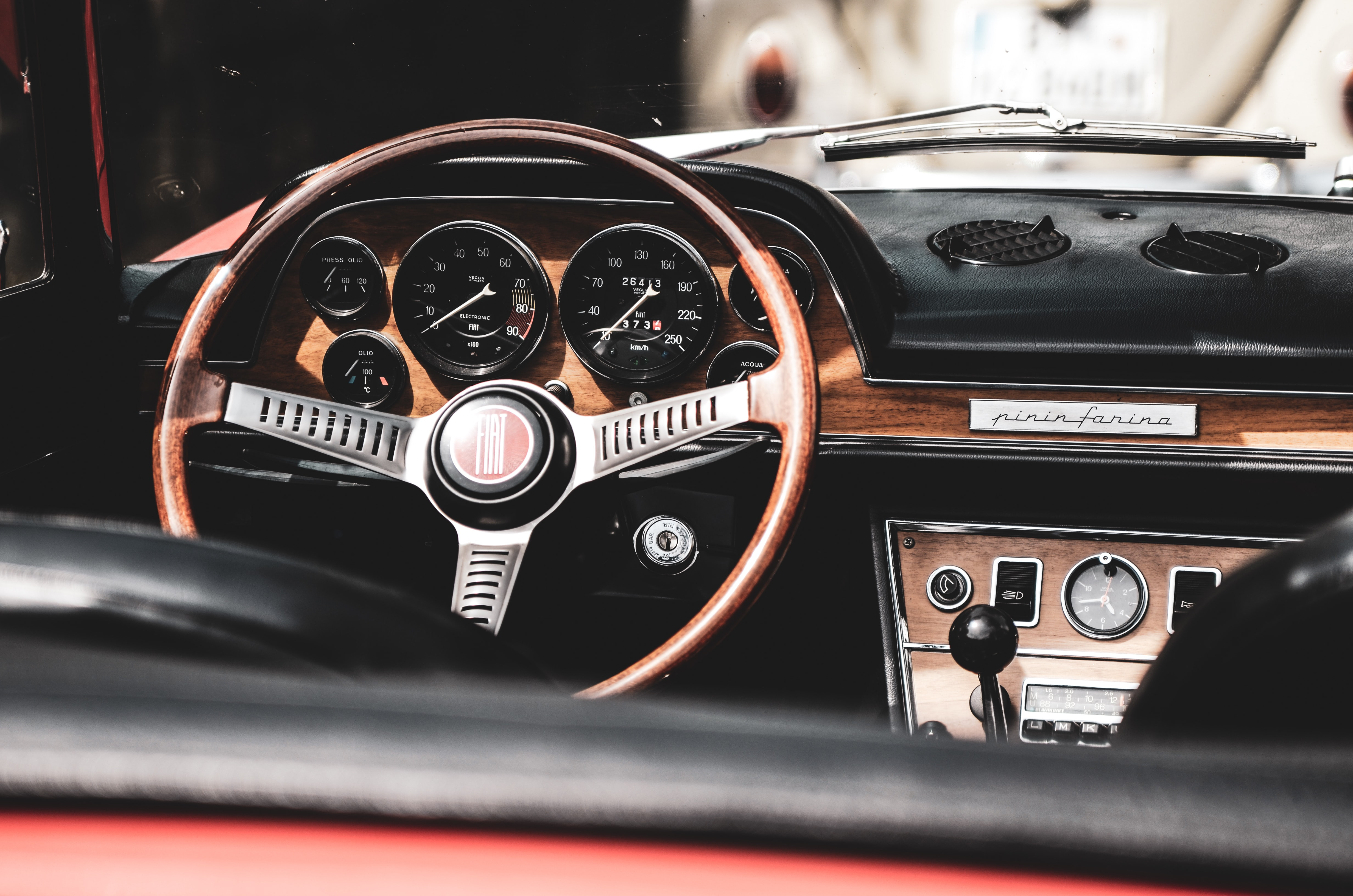 <p>Spring gadgets for safe driving</p> | AutoMax Group